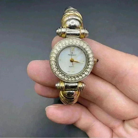 PEUGEOT Women Wristwatch Gold-tone Crystal Stainless Steel Back Bangle Bracelet - Picture 8 of 10